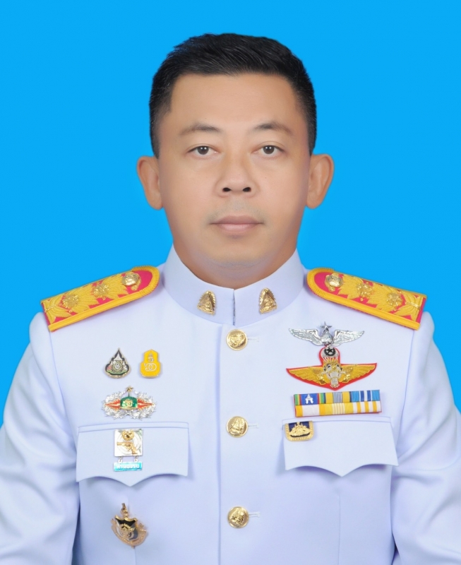 นายภูรีภัทร ห้วยหงษ์ทอง