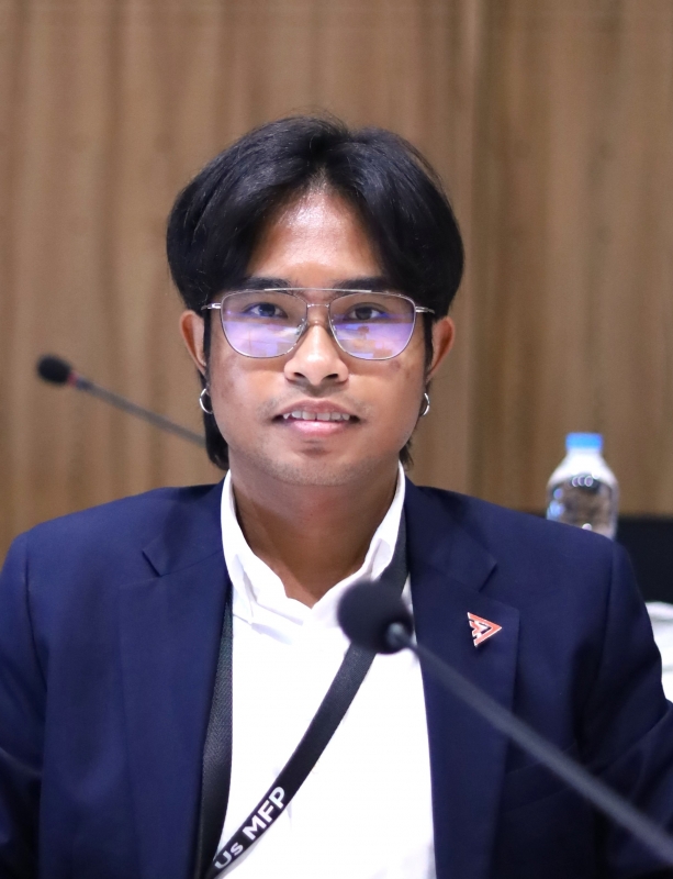ฐาปนพงศ์ ยีขุน