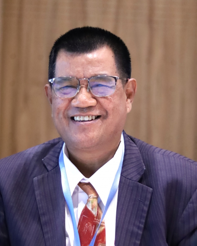 สมชัย ศรีนอก