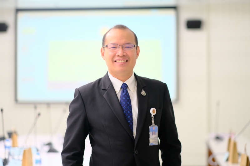 นายพูนเพิ่ม กฤษณะวณิช
