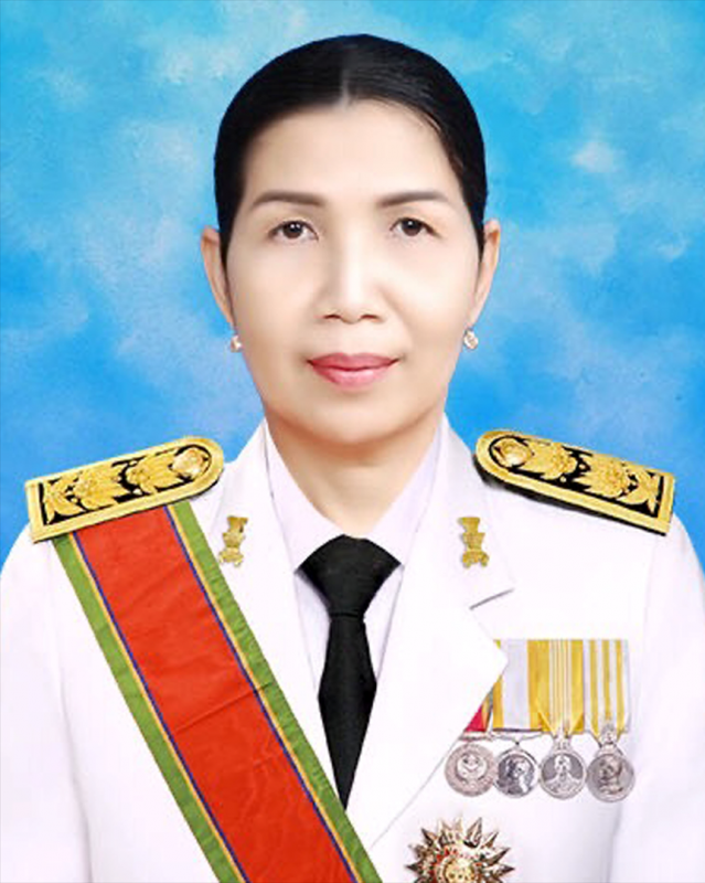 นางสาวพัชรี สรวมประคำ
