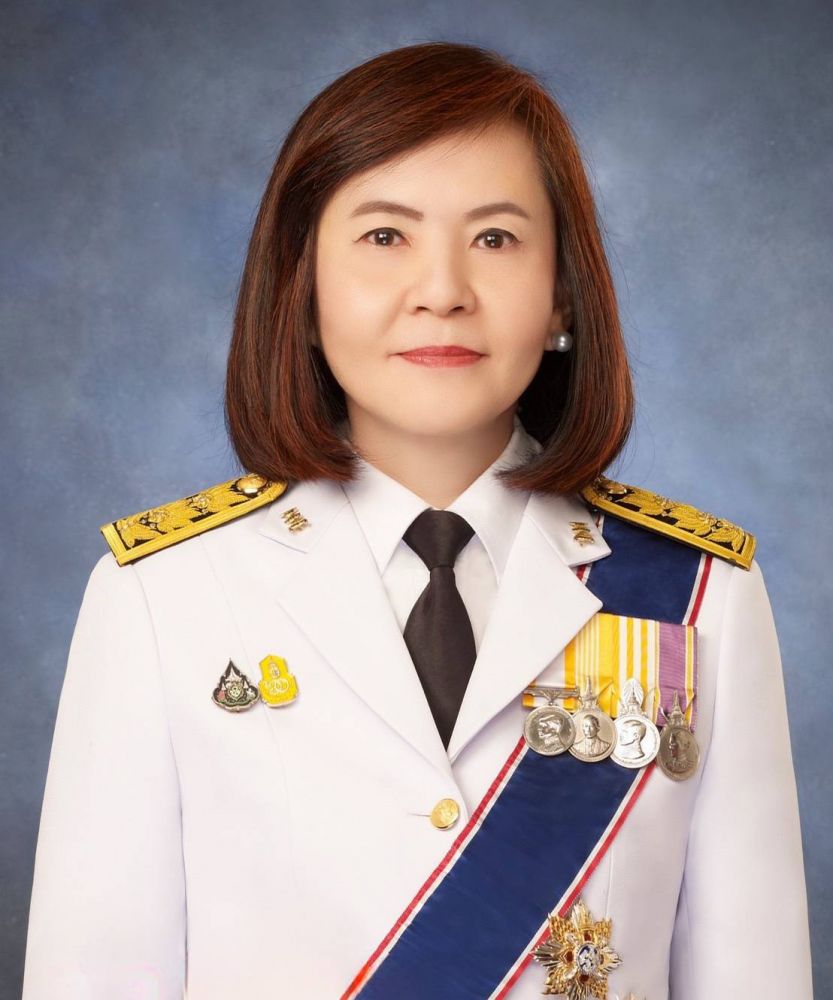 นางนพเก้า สุขะนันท์