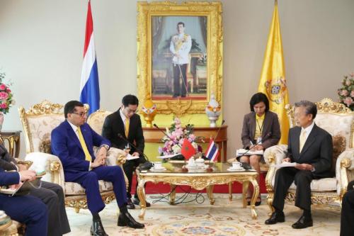 국회의장 겸 하원의장은 주 태국 모로코대사의 예방을 받았다.
