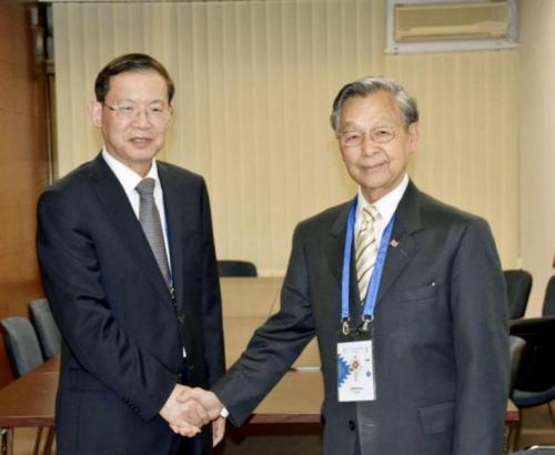 국회의장은 제141차 국제의원연맹 (IPU) 총회에 참가하고 태국의회대표단장으로 태국대표단과 함께 중국 전국인민대표대회 상무위원회 하오밍징 부회장과 회담을 갖었다.