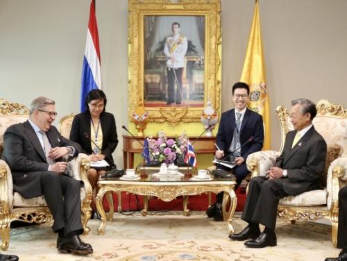Präsident der Nationalversammlung und Präsident des Abgeordnetenhauses empfing Seinen Exzellenz Herrn Pirkka Tapiola, der Botschafter der europäischen Union in Thailand