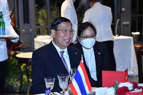 Senatspräsident lädt den Ständeratspräsidenten anlässlich des offiziellen Besuchs des Ständeratspräsidenten in Thailand zu einem Dinner ein